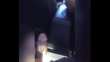 Tatal isi fute nepoatele scoate pula afara si ii da muie