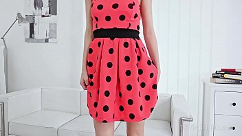 Muie frumosa sub fustita unei domnisoare xxxi