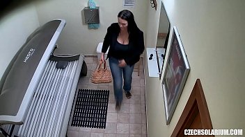 Alina plugaru studenta porno suge pula pe sub patura