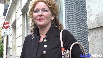 Mama xxxi face sex tare in pasarica la hotelul de lux